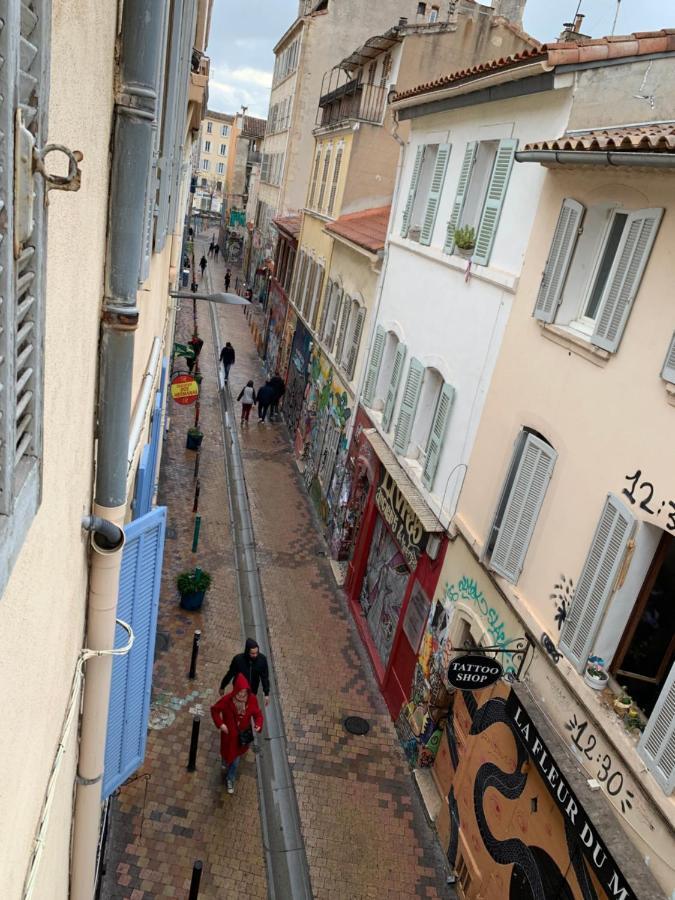 Appartement Marseille : Petit loft au cœur du Cours Julien Extérieur photo